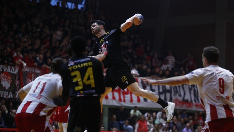 Ολυμπιακός - ΑΕΚ 32-33: Μυθική ανατροπή και «κιτρινόμαυρο» break
