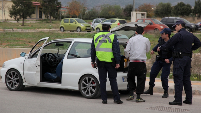 Άνω Λιόσια: 80 Ρομά επιτέθηκαν με πέτρες και δαγκωματιές σε αστυνομικούς