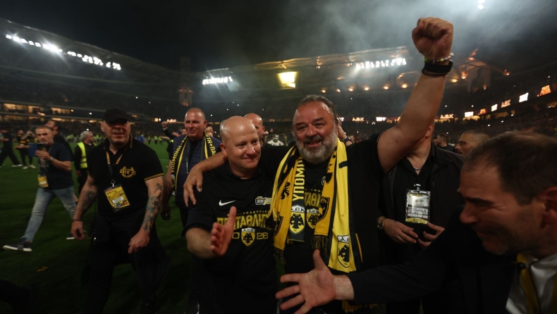 ΑΕΚ: Γύρος θριάμβου και αποθέωση για Νίκολιτς και παίκτες στη Νέα Φιλαδέλφεια!
