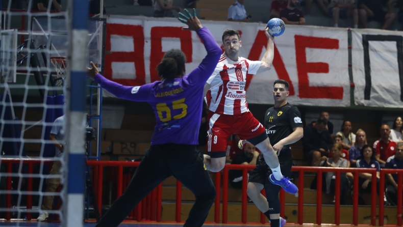 Ολυμπιακός - ΑΕΚ 36-30: Υπερασπίστηκε την έδρα του για το 2-1