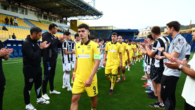 Τελικός Κυπέλλου U19: Το pasillo των νταμπλούχων στους παίκτες του Άρη και η απονομή