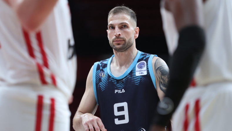 Ολυμπιακός - Κολοσσός: Αποδοκιμασίες σε όλον τον αγώνα για Πετρόπουλο