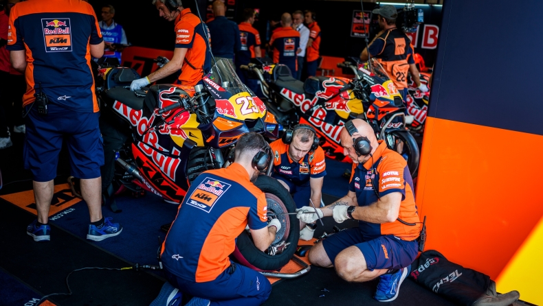 MotoGP: Εξετάζεται ριζική αλλαγή με μία μόνο μοτοσυκλέτα ανά αναβάτη