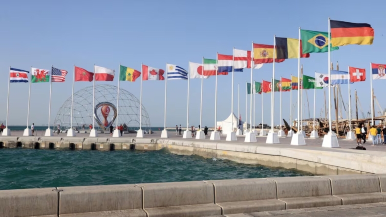 Τετράχρονο κορίτσι αποδεικνύει ότι ξέρει όλες τις σημαίες του κόσμου απέξω: «Κρέμασα έναν παγκόσμιο χάρτη στο σπίτι»