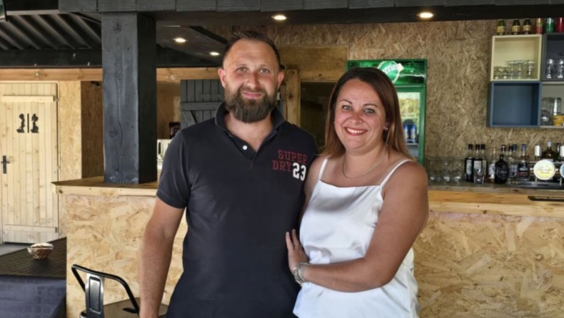 Πούλησαν τα πάντα για να ζήσουν σε κάμπινγκ: «Ζούμε σε ένα καταφύγιο γαλήνης»