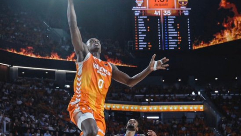 Βαλένθια - Μπαρτσελόνα 102-75: Τη συνέτριψε με 27 πόντους σε ματς που η διαφορά πήγε στους 36 και ισοφάρισε τη σειρά!