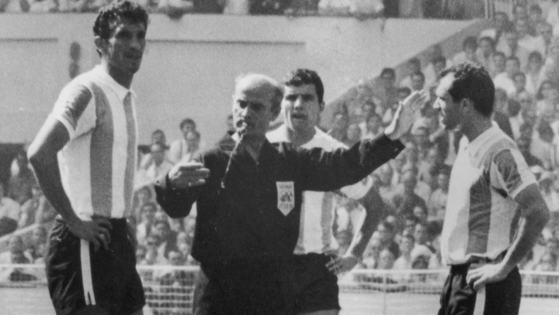Αργεντινή: Πέθανε ο Αντόνιο Ρατίν - Πώς έφερε τις κάρτες στο ποδόσφαιρο