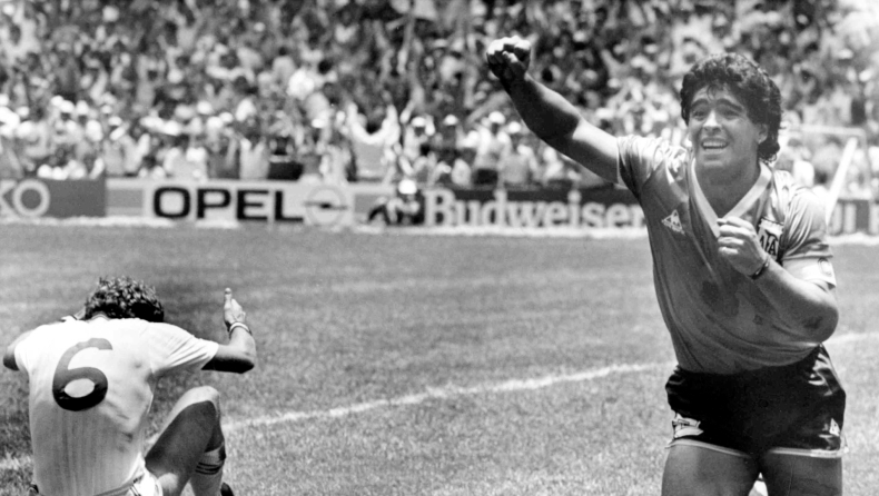 Μαραντόνα: Βγαίνει σε δημοπρασία η μπάλα από «το χέρι του Θεού»