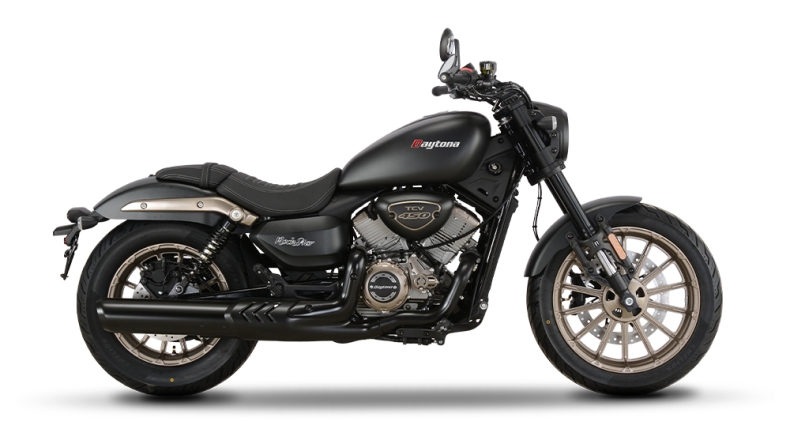 DAYTONA ROCKSTAR 450V: Κλασική Σχεδίαση, Σύγχρονος Χαρακτήρας