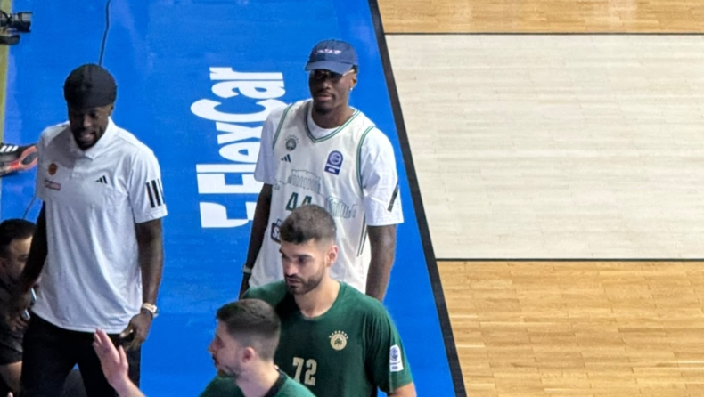Παναθηναϊκός: Ο Χέιζ-Ντέιβις φοράει φανέλα Μήτογλου στον αγώνα απέναντι στον ΠΑΟΚ