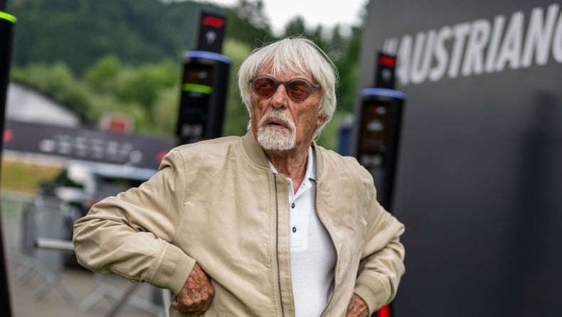 F1: Ο Έκλεστον έσκασε στο αεροδρόμιο με την... καραμπίνα του