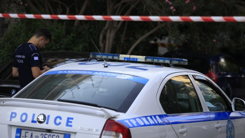 Συναγερμός στην Καλλιθέα: Εκκενώθηκαν δύο πολυκατοικίες μετά τον εντοπισμό φιαλιδίων με επικίνδυνη ουσία