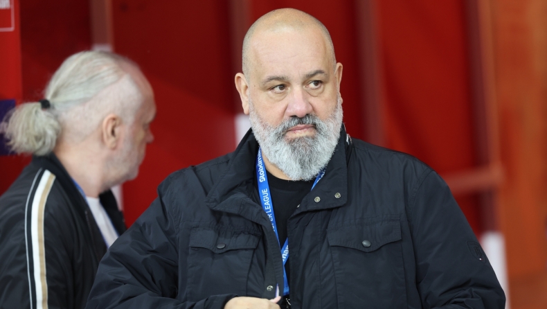 Ολυμπιακός: Η αντίδραση του Καραπαπά στη θέση του Παναθηναϊκού για τον Αλγκουαθίλ