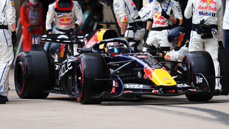 Φερστάπεν για Red Bull: «Δεν κάναμε αυτό που είχαμε συμφωνήσει»
