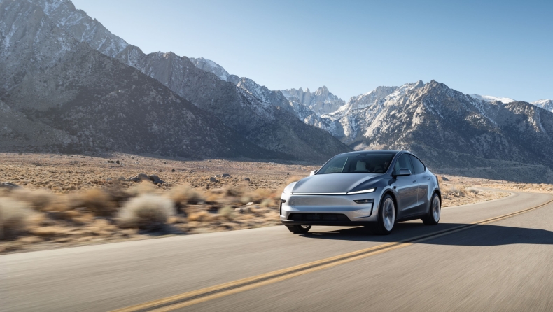 Tesla: Το 75% των νέων αγοραστών στη Βόρεια Αμερική επιλέγει το FSD