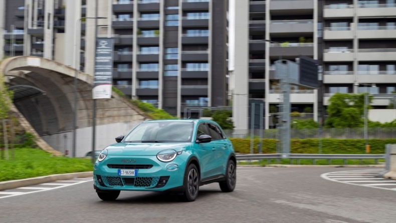 Fiat 600 Hybrid Icon: Στα 24.490 ευρώ με αυτόματο κιβώτιο και δωρεάν το χρώμα