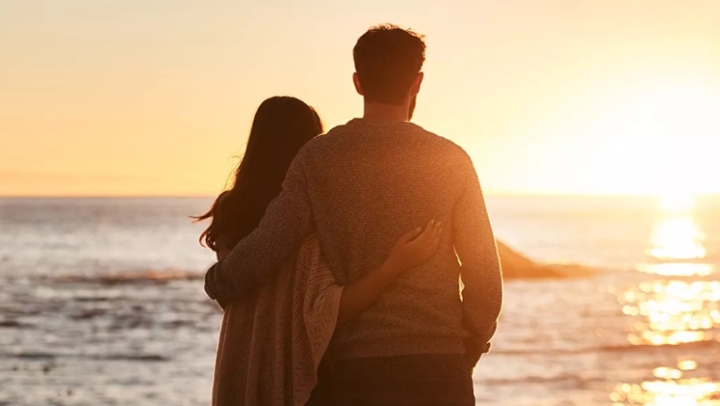 Μην το πεις ποτέ στο ταίρι σου: Η «αθώα» φράση που καταστρέφει σχέσεις