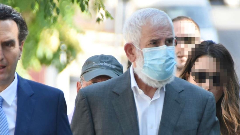 Απολογία Φιλιππίδη: «Με λένε Πέτρο Φιλιππίδη κι ό,τι έχει μείνει από αυτό, μεγάλωσα σε περιοχή με μπ$υρδέλ@»