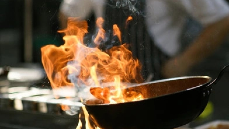 Η χώρα που αναζητά σεφ για το καλοκαίρι του 2026: Μισθοί έως 2.800 ευρώ και διαμονή