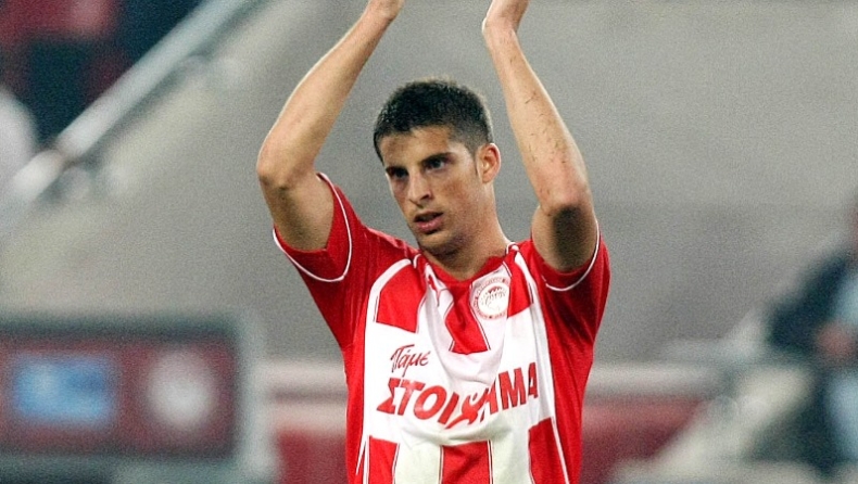 Μένει Πειραιά ο Μιραλάς!