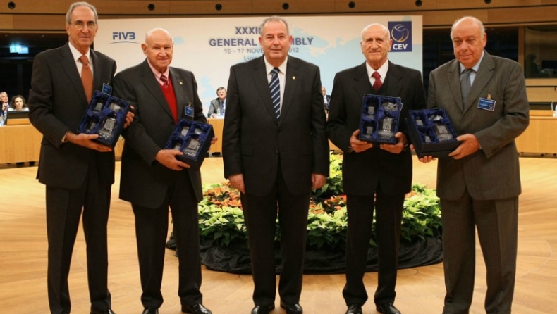 Επίτιμο μέλος της CEV ο Μπελιγράτης