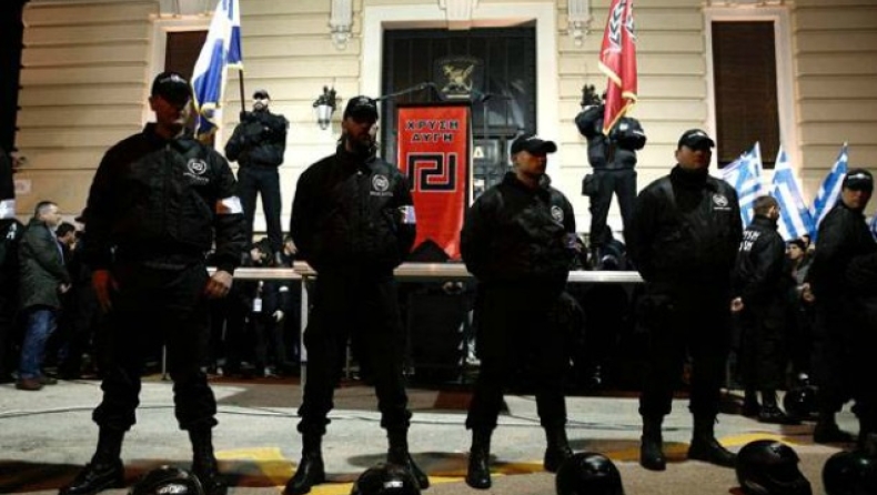 Τάγματα εφόδου με πέτρες και επιθέσεις