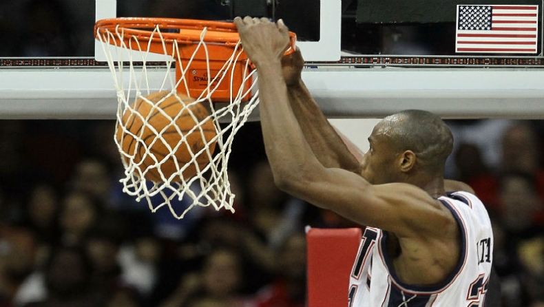 Στους Κινγκς ο Άουτλο