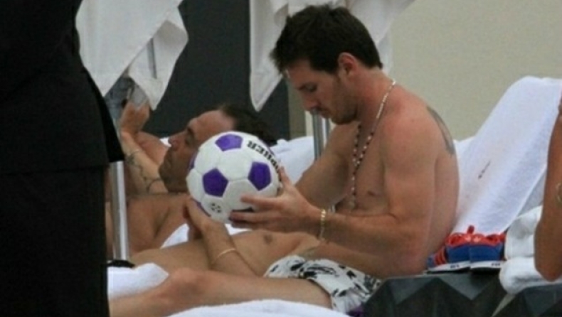 Κολλημένος με τη μπάλα (pics)