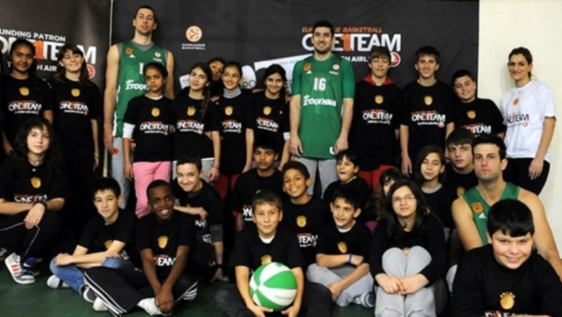 Ο Παναθηναϊκός κοντά στα παιδιά (pics)