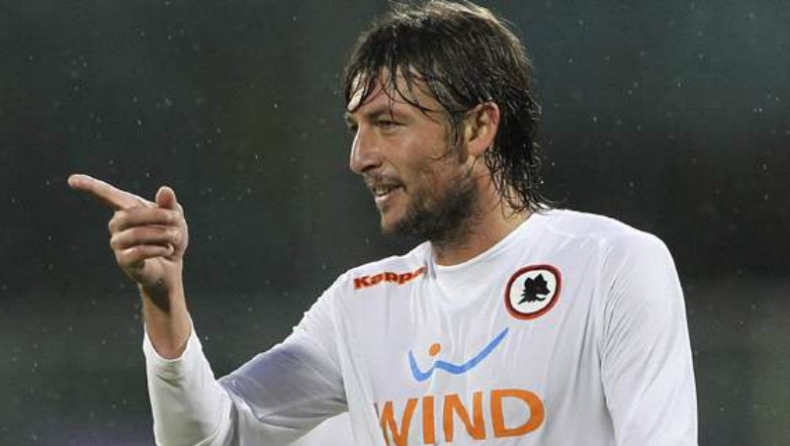 «Τον θέλει η Πάρμα, παρακολουθεί ο Ολυμπιακός»