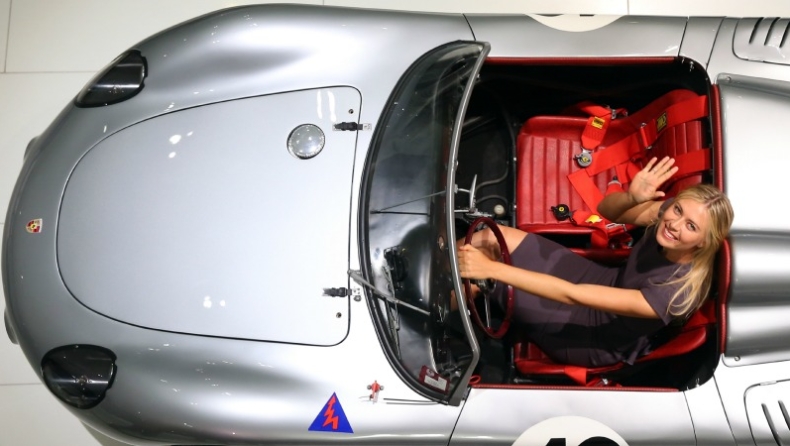 Πατάει γκάζι η Μαρία! (pics)