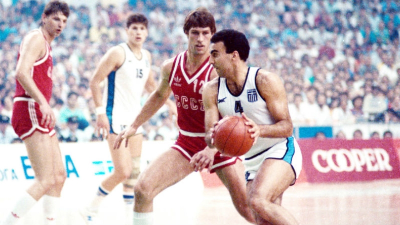 «Σαρώνει» ο Νίκος Γκάλης!