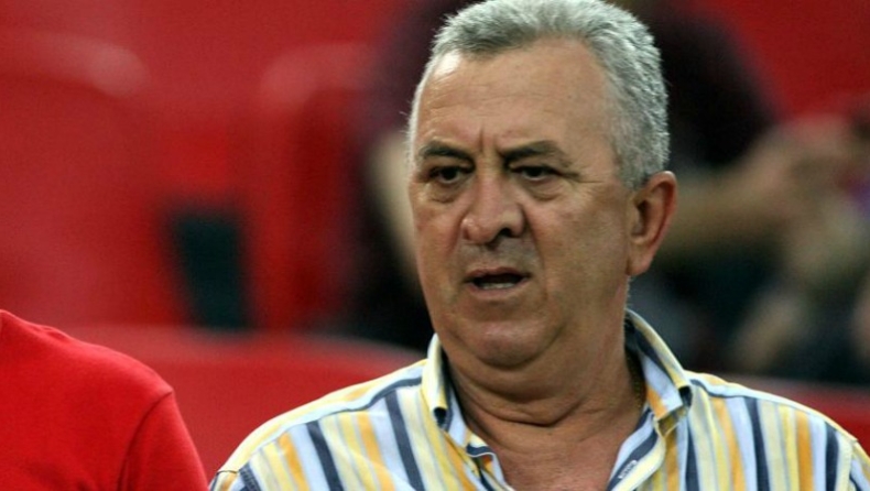 Καραβίτης: «Δεν το χάνει ο Ολυμπιακός»