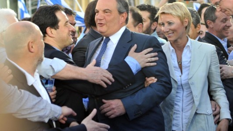 Κώστας, Νατάσα και... Άδωνις