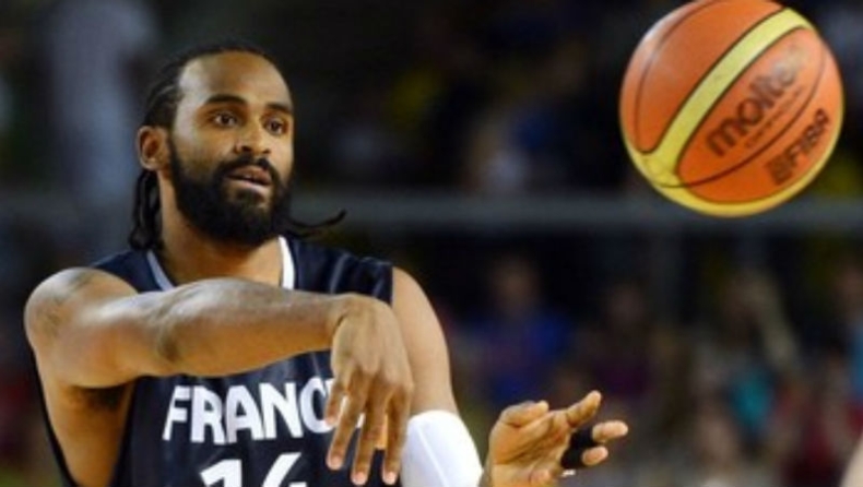 Στους Κλίπερς ο Τουριάφ