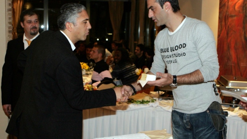 Δίδυμο Δέλλα - Κωστένογλου θέλει ο Ντέμης