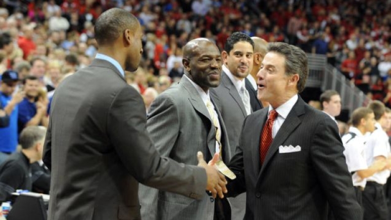 Βοηθός προπονητής σε πανεπιστήμιο ο Ντελκ