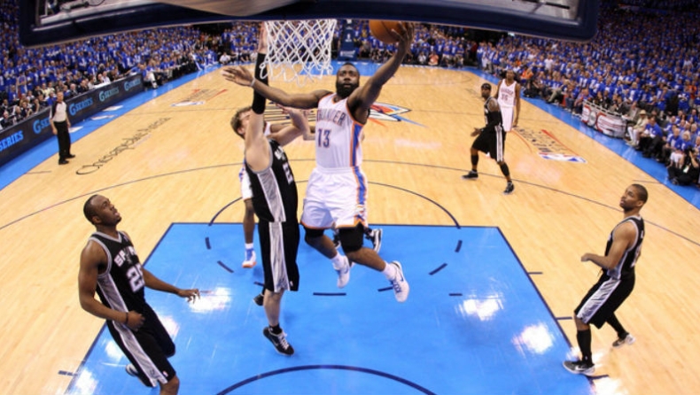 «Εμφατικό» 2-1 για Θάντερ (vid)