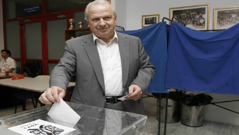 «Παμψηφεί» ο Κατσαρής