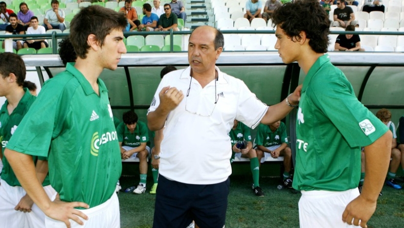 «Παίζει με την αξία του ο Καπίνο»