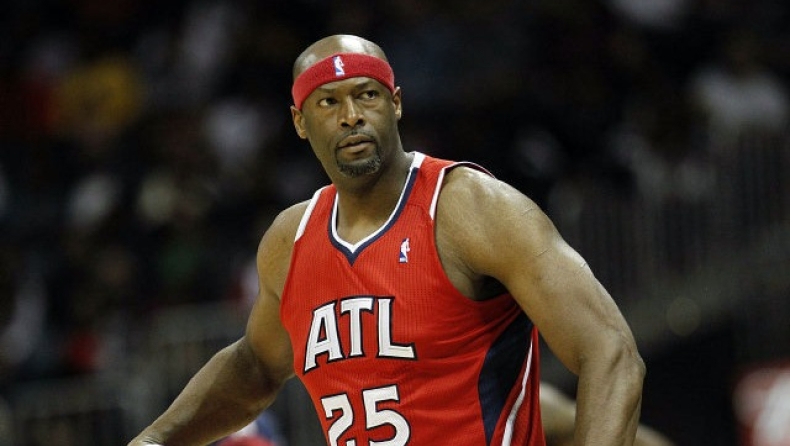 Κράτησαν Νταμπίερ οι Χοκς