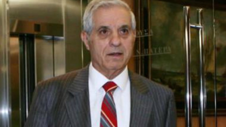 «Ας βάλει ο Βγενόπουλος τα λεφτά...»