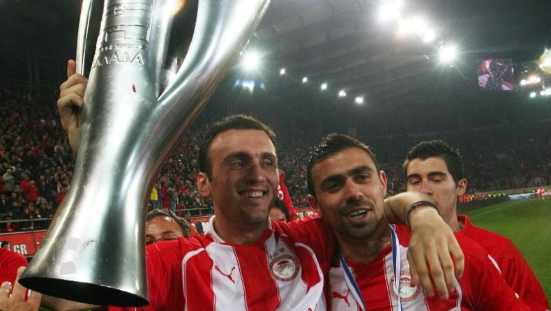 Αποθέωση για Μανιάτη