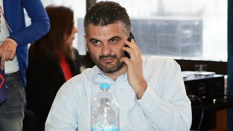 Τέλος για Καραμανλή