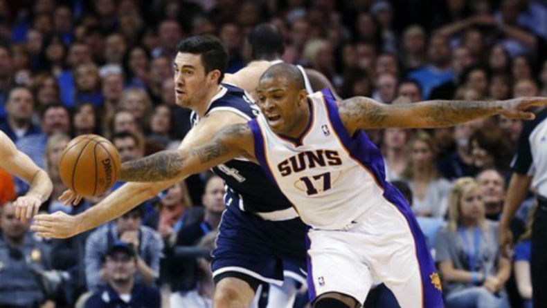 Νικάνε και με... ράμματα οι Θάντερ!