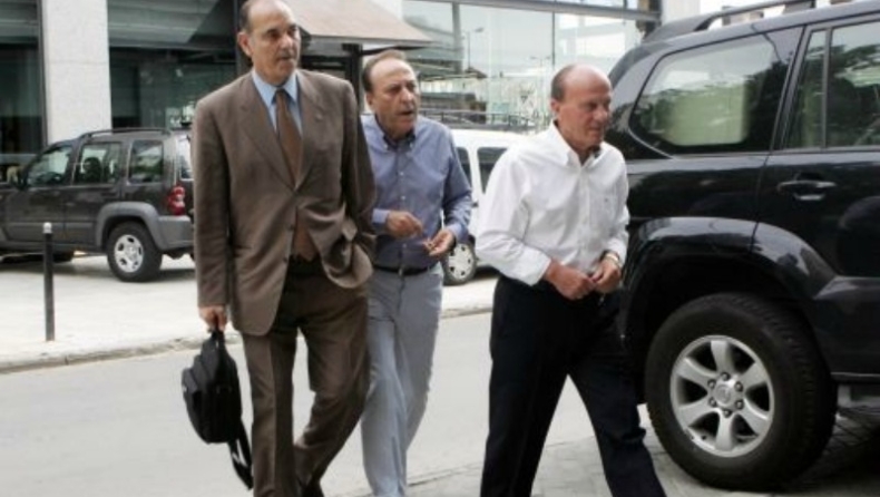 Κόψτε τα ΔΣ!