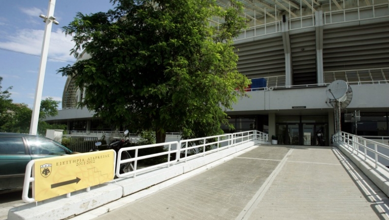 Aναμονή για τα εισιτήρια