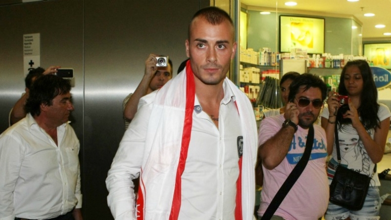 «Στη μεγαλύτερη ομάδα της Ελλάδας!» (vid & pics)