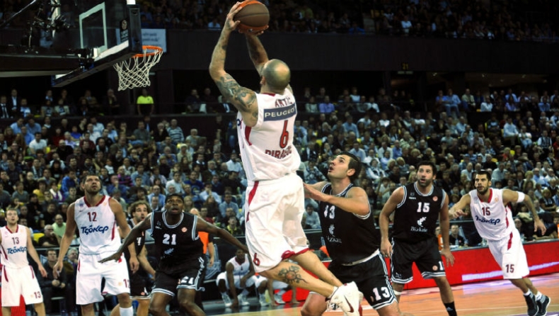 Κάτι της χρωστάει