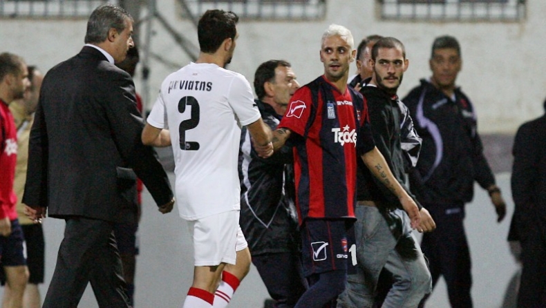 Εκτός και οι Εστογιανόφ, Γιόνσον